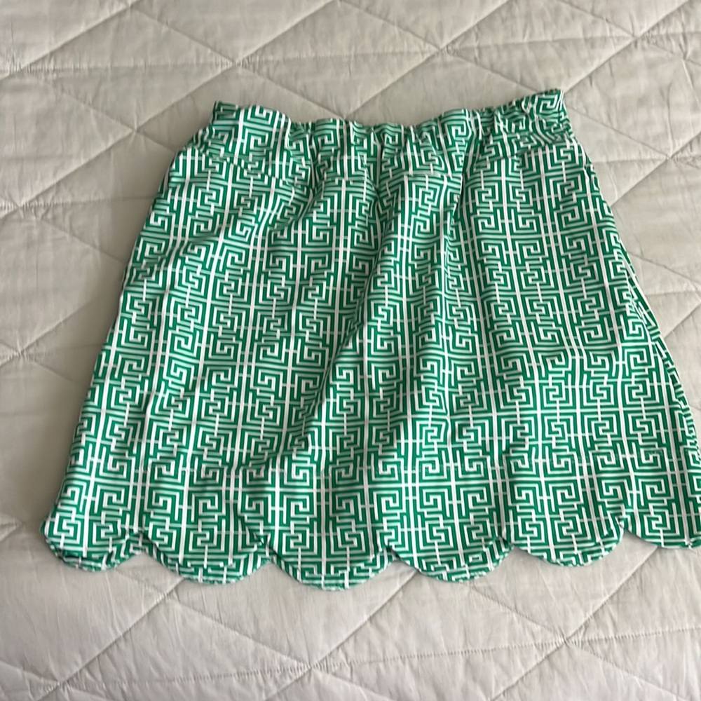 Katherine Way Skort Scalloped Large with pockets